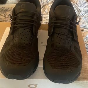 ON Womens Cloud V2